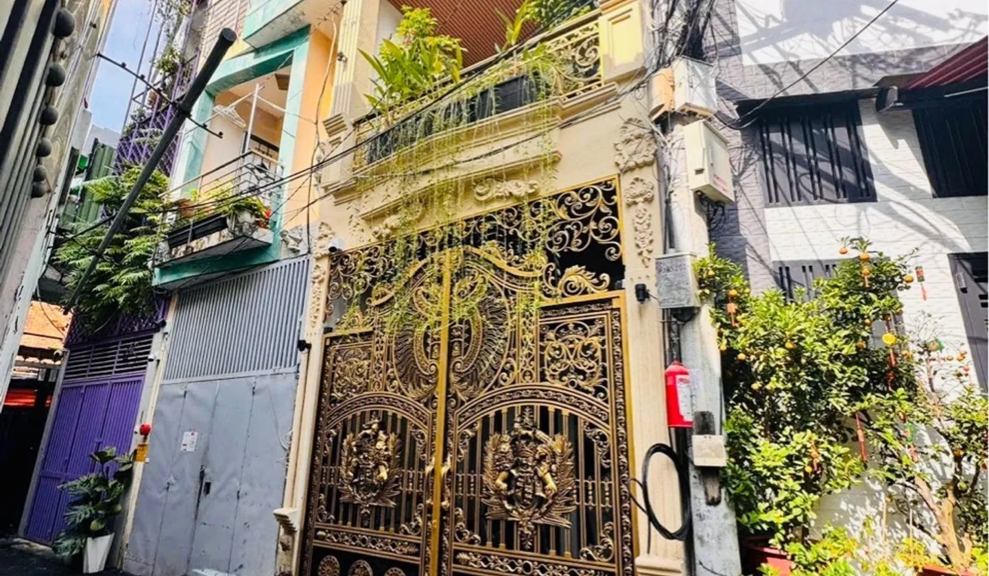 Nhà đẹp nội bộ an ninh gần sân bay, tặng nội thất xịn... Bán nhà riêng tại Tân Sơn Hòa, Hồ Chí Minh 01
