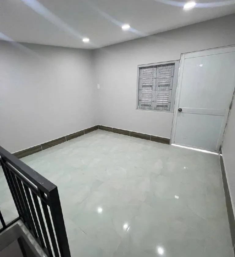 Nhà đẹp, đầy đủ tiện nghi ngay trung tâm Quận 10... Bán nhà riêng tại Vườn Lài, Hồ Chí Minh 01