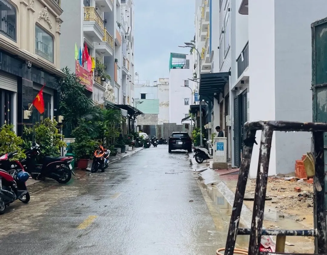 • vị trí đẹp, ngay khu dân cư cao tầng, dân trí cao, gần trung tâm thương mại Aeon Mall Tân Phú, ch... Bán nhà riêng tại Bình Hưng Hòa, Hồ Chí Minh 01
