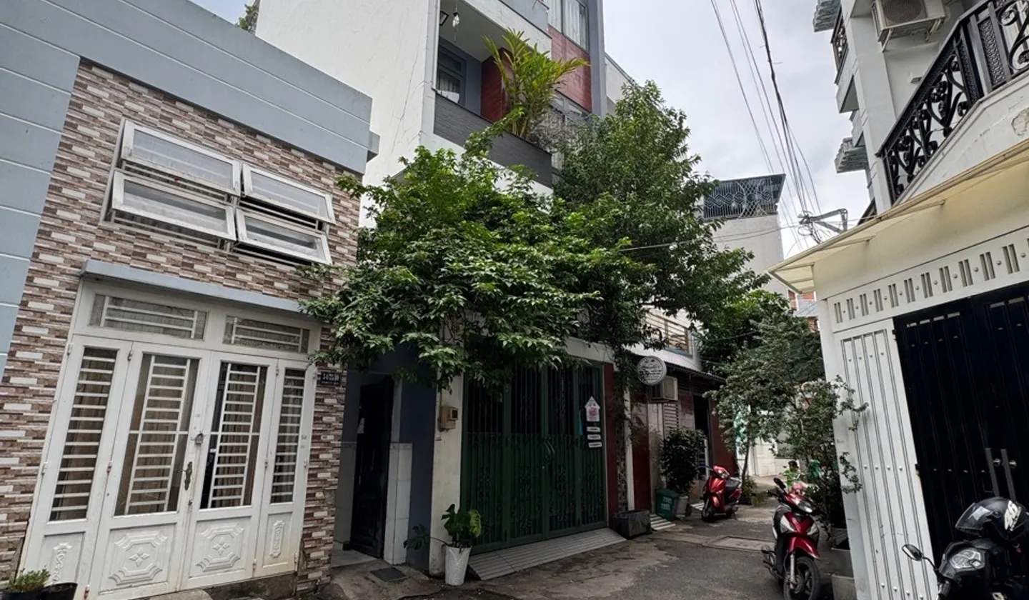 Nhà 5 tầng hẻm ô tô Bùi Quang Là, rộng rãi, tiện nghi... Bán nhà riêng tại An Hội Tây, Hồ Chí Minh 01