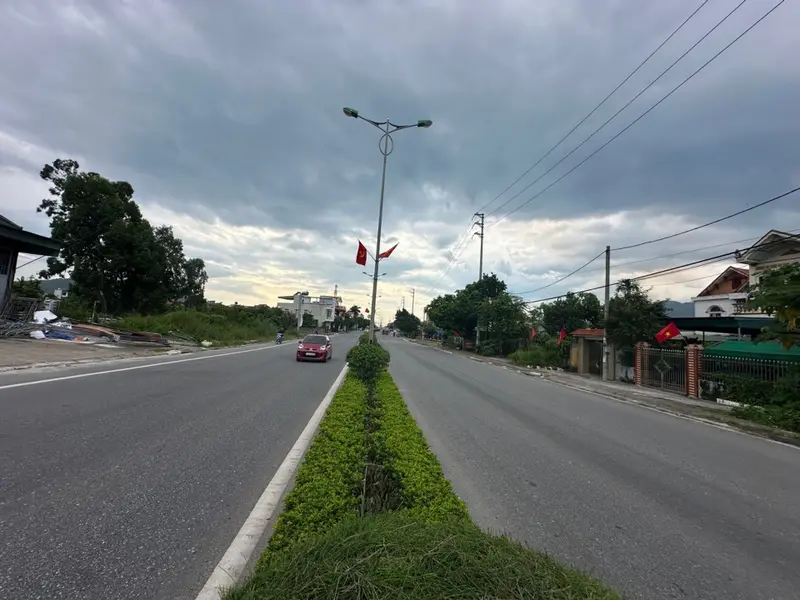 203,2m đất ở hướng nam bước chân ra QL18 A... Bán đất tại Đông Mai, Quảng Ninh 01
