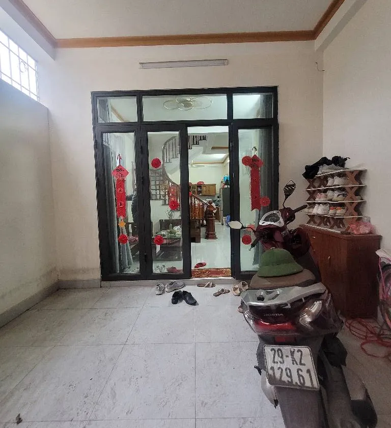 Nhà lô góc đẹp Xuân Đỗ, ô tô đỗ cửa, giá hợp lý chờ chủ mới... Bán nhà riêng tại Long Biên, Hà Nội 01