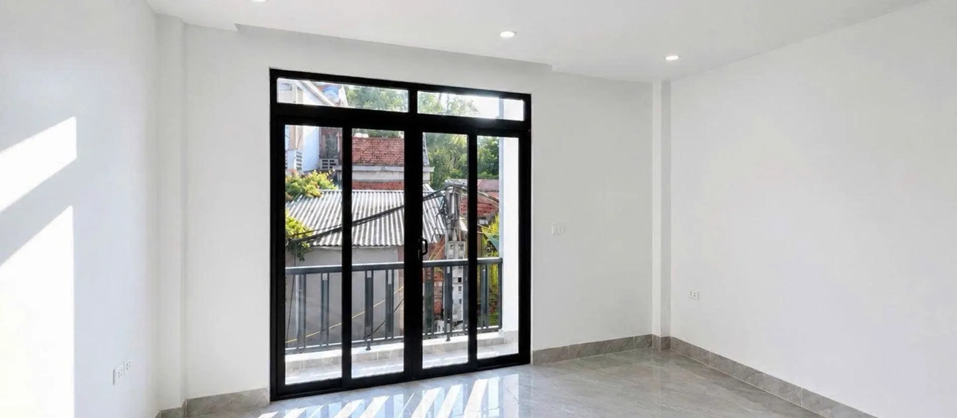 Bán nhà 3 tầng lô góc 3 mặt thoáng tại phường Hà Lầm, Quảng Ninh... Bán nhà riêng tại Hà Lầm, Quảng Ninh 01