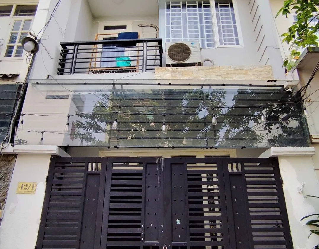 Nhà 3 tầng 56m2 Quận 2, đối diện công viên, đường rộng 10m - 0918604219 C.Loan... Bán nhà mặt phố tại Bình Trưng, Hồ Chí Minh 01