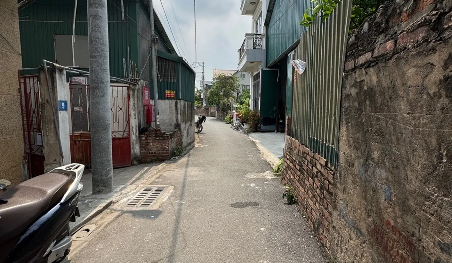 8 tỷ có ngay nhà dân xây 50m², ô tô vào tận cửa, gần cầu Thanh Trì – sẵn ở, tiện sang nội thành... Bán nhà riêng tại Bát Tràng, Hà Nội 01