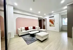 TRUNG TÂM CẦU GIẤY CĂN GÓC THOÁNG - HIẾM - CHỐT CHỐT.... Bán căn hộ chung cư tại Yên Hòa, Hà Nội 01