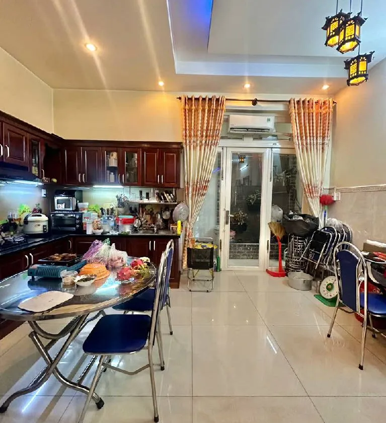 Nhà kiên cố 3 tầng có điện mặt trời Phường Bình Trị Đông... Bán owner_side tại Bình Trị Đông, Hồ Chí Minh 01