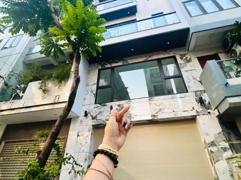 🌹🌹🌹HIẾm-TRUNG TÂM BỒ ĐỀ-TĐC NGỌC THUỴ - NỘI THẤT HIỆN ĐẠI TIỀN TỶ-6 TẦNG- THANG MÁY-TOÀ... Bán nhà mặt phố tại Bồ Đề, Hà Nội 01