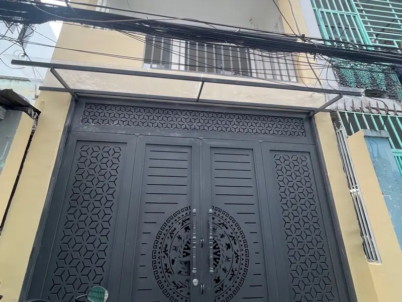 Nhà 2 tầng tiện nghi trên Lạc Long Quân - Giá tốt, hấp dẫn ngay hôm nay... Bán nhà riêng tại Bảy Hiền, Hồ Chí Minh 01
