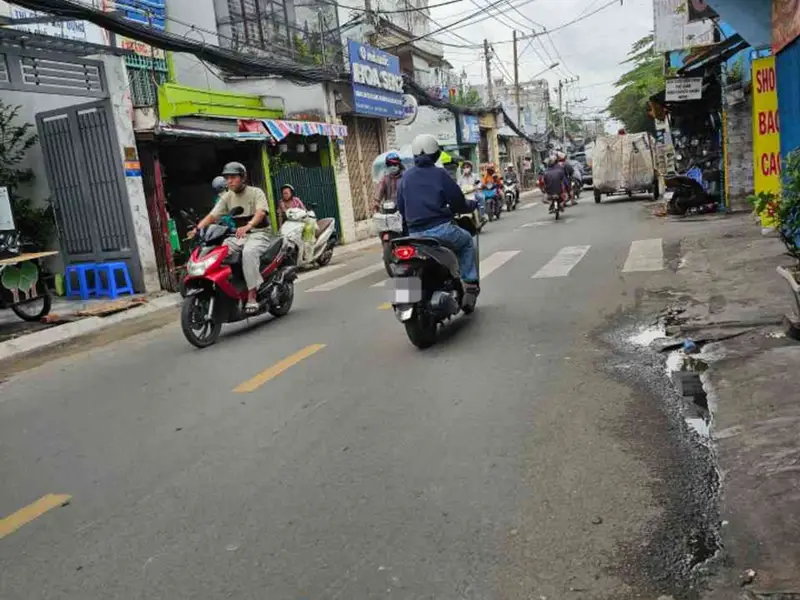 Nhà mặt phố 3 tầng 3 phòng ngủ tại quận 6, diện tích 127m2... Bán nhà mặt phố tại Phú Lâm, Hồ Chí Minh 01