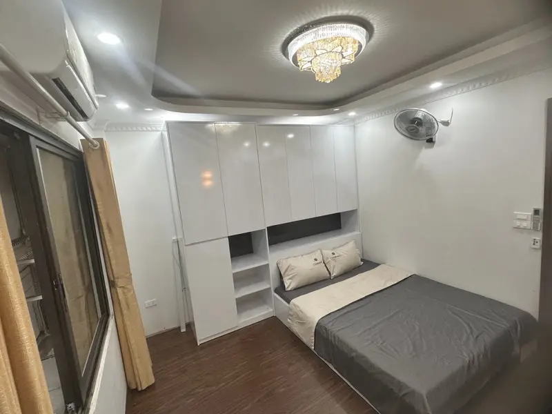 Bán nhà riêng 5 tầng thang máy tại phường Cầu Giấy, Hà Nội, 15,5 tỷ mặt tiền rộng 4m... Bán nhà riêng tại Cầu Giấy, Hà Nội 01