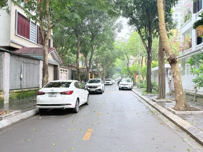 BÁN NHANH BIỆT THỰ KĐT LÃO THÀNH CM YÊN HOÀ - PHÙ HỢP ĐỂ Ở, KINH DOANH - 200m - MT 13.5m - CỰC ĐẸP... Bán biệt thự, liền kề tại Yên Hòa, Hà Nội 01