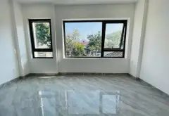 Nhà 3 tầng mới, sáng thoáng ngay Hà Trung... Bán nhà riêng tại Hà Lầm, Quảng Ninh 03