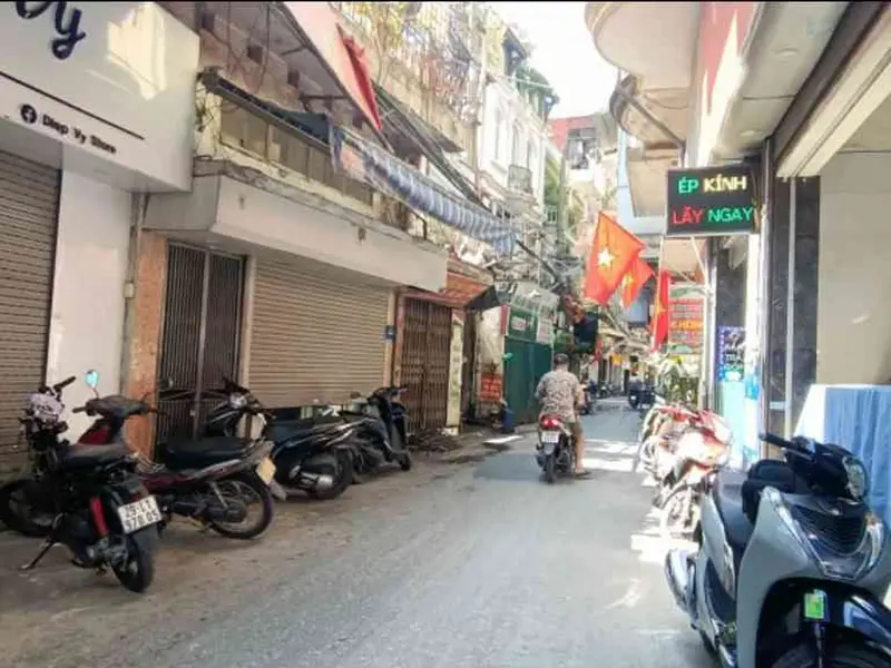 Nhà mặt phố kinh doanh sầm uất tại quận trung tâm... Bán nhà mặt phố tại Vĩnh Tuy, Hà Nội 01