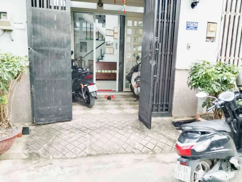 NHÀ 4Tấm kết cấu chắc chắn còn mới.
Dt 51.3m2 (4*13). vuông vức .... Bán nhà riêng tại Long Trường, Hồ Chí Minh 01
