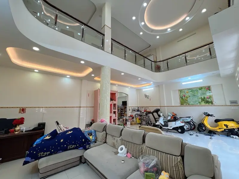 Bán nhà mặt phố 3 tầng rộng 215m² tại Tân Phú giá 28 tỷ... Bán nhà mặt phố tại Phú Thạnh, Hồ Chí Minh 01