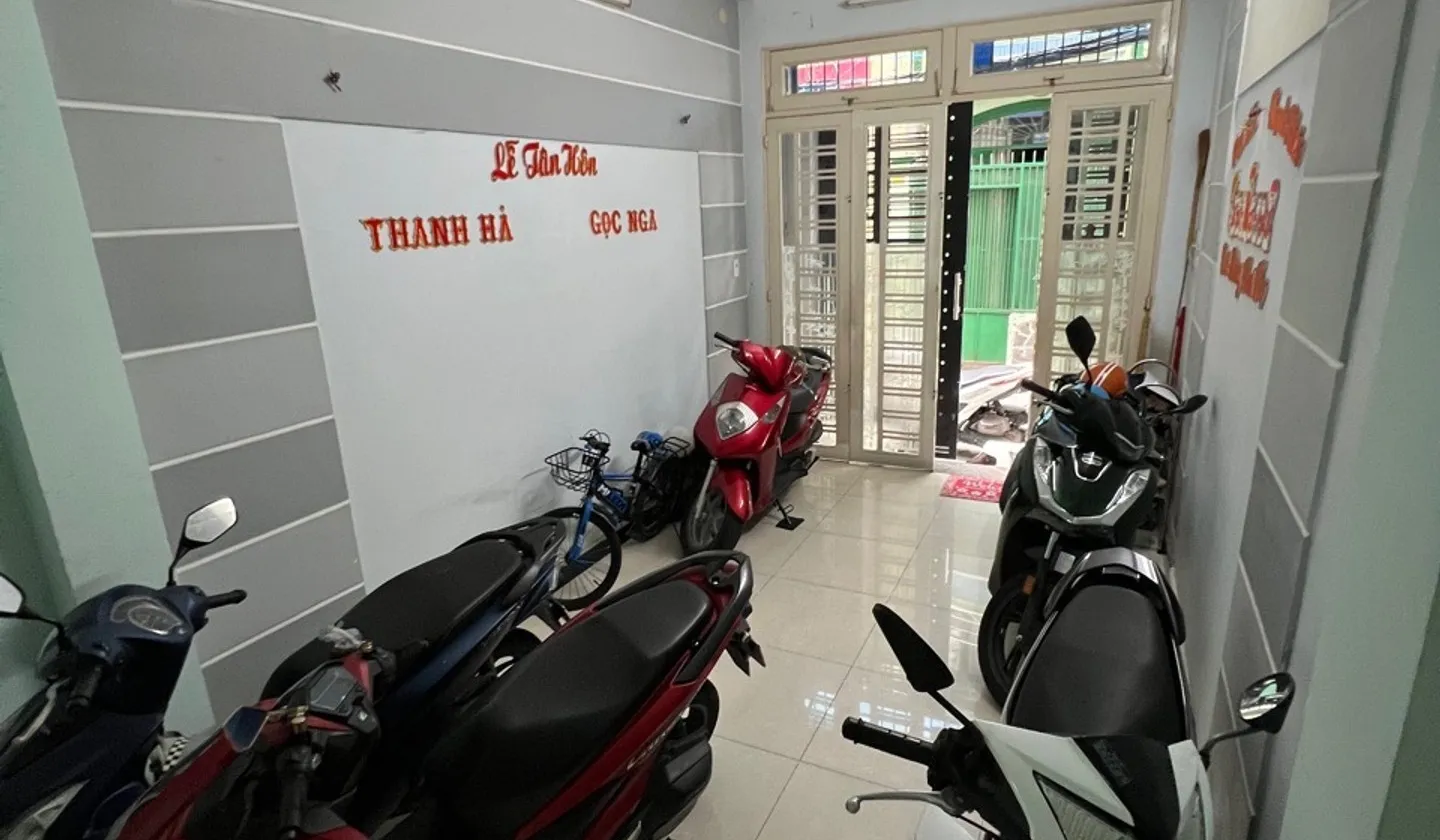 Nhà 3 Tầng Vuông Vức Trung Tâm Quận 10, Hẻm Xe Hơi... Bán nhà riêng tại Hòa Hưng, Hồ Chí Minh 01