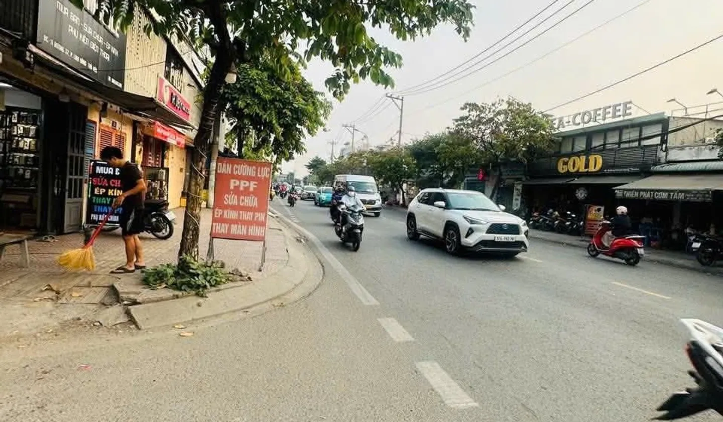Nhà 2 Tầng Chữ L Nở Hậu Tại Thủ Đức - Không Gian Sống Đầy Tiện Ích... Bán nhà mặt phố tại Thủ Đức, Hồ Chí Minh 01