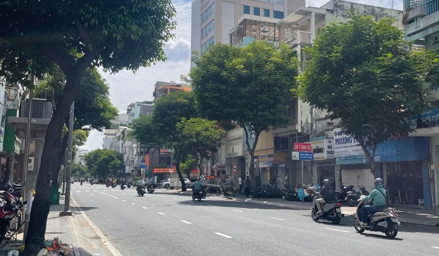 Nhà hẻm xe hơi quận 10, 4 tầng hiện đại, giá hấp dẫn... Bán nhà riêng tại Vườn Lài, Hồ Chí Minh 01