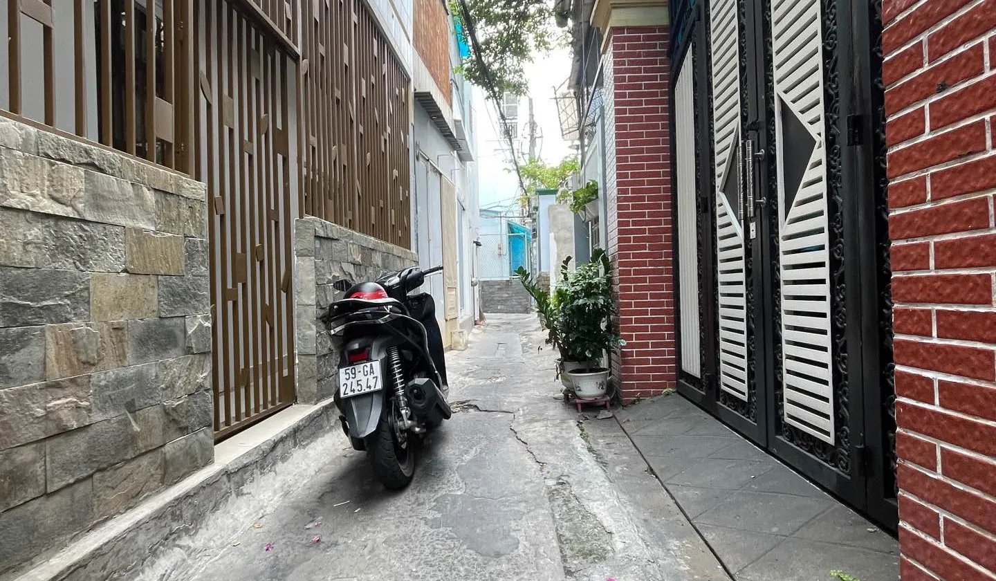 💥KHU HIẾM NHÀ BÁN TT PHÚ NHUẬN GIÁP Q1 - 1 BƯỚC RA HẺM XE HƠI THÔNG -CN ĐỦ 26M2 - 3L SÂN THƯỢNG... Bán nhà riêng tại Cầu Kiệu, Hồ Chí Minh 01