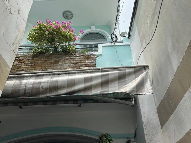 Bán nhà mặt phố 4 tầng 4PN hướng Đông Nam tại quận 4... Bán nhà mặt phố tại Khánh Hội, Hồ Chí Minh 01