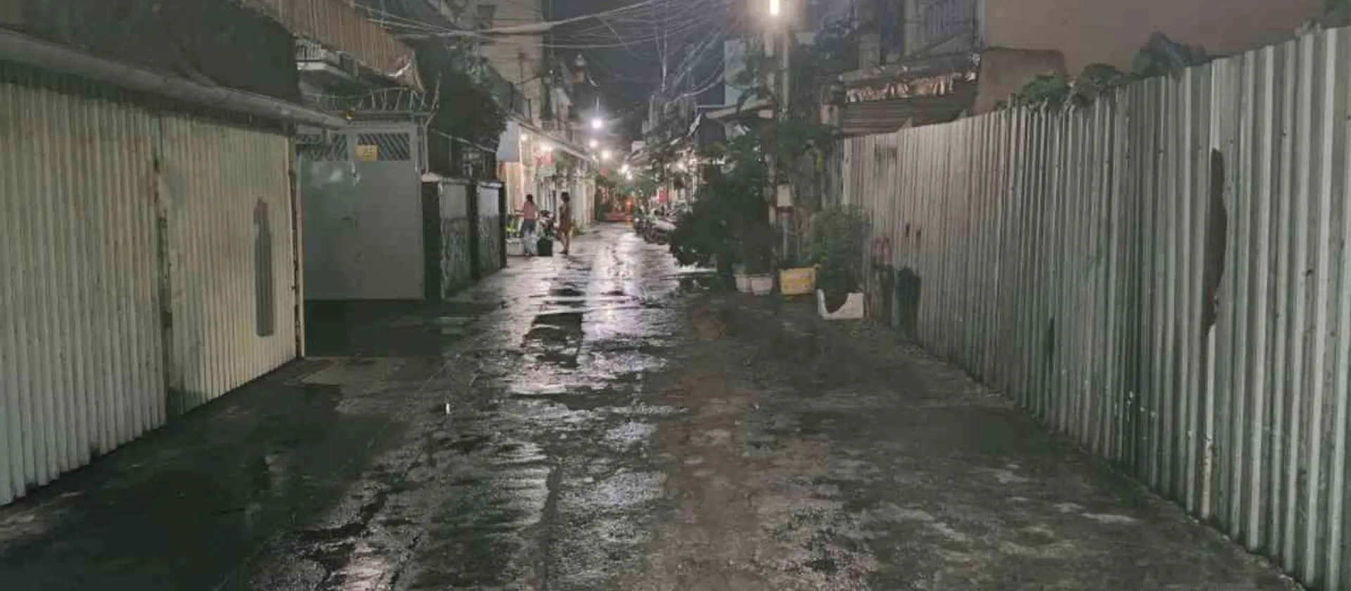 Nhà 2 mặt tiền gần chợ Nhật Tảo, rộng rãi, dễ xây mới... Bán nhà mặt phố tại Diên Hồng, Hồ Chí Minh 01