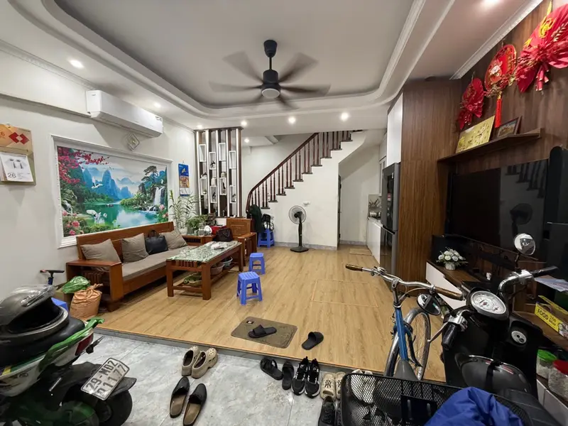 NHÀ DÂN XÂY MẶT TIỀN ĐẸP - TẶNG FULL NỘI THẤT - NGÕ NÔNG - GẦN CẦU CHUI - KHAI SƠN - BIG C LONG BIÊ... Bán nhà riêng tại Việt Hưng, Hà Nội 01