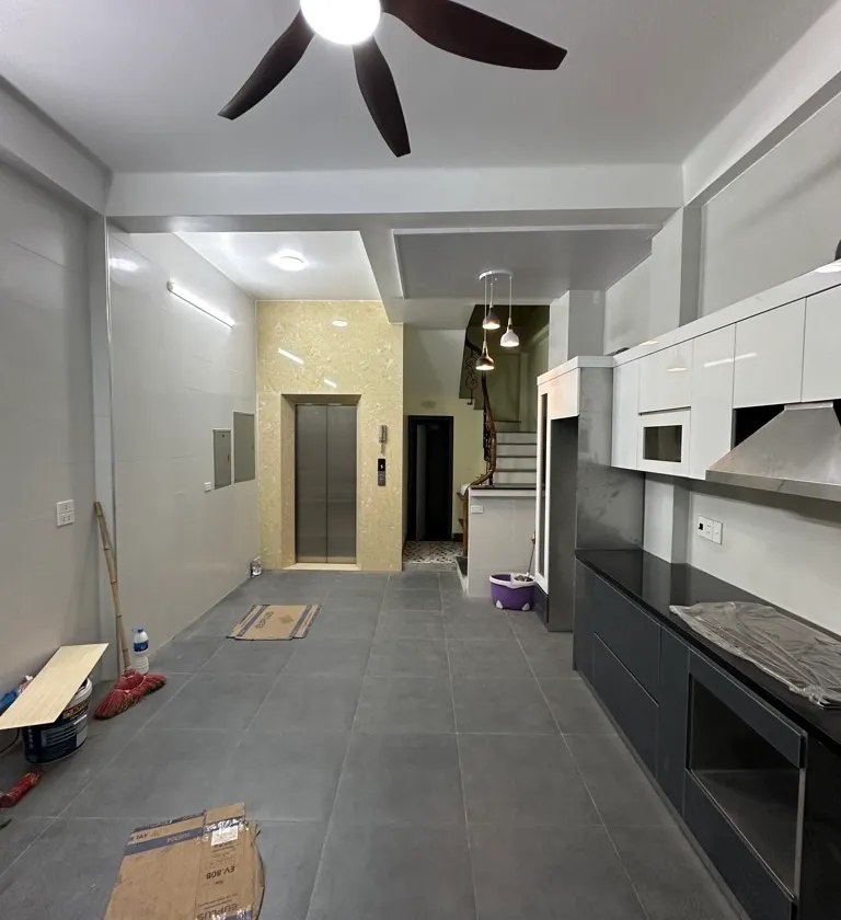Bán nhà 5 tầng có thang máy, 3 phòng ngủ, hướng Đông Nam... Bán nhà riêng tại Long Biên, Hà Nội 01