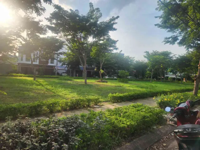 👀 **CÓ CÔNG VIÊN TRƯỚC NHÀ. CÓ HỒ BƠI TRONG NHÀ.**... Bán nhà mặt phố tại Hòa Xuân, Đà Nẵng 01