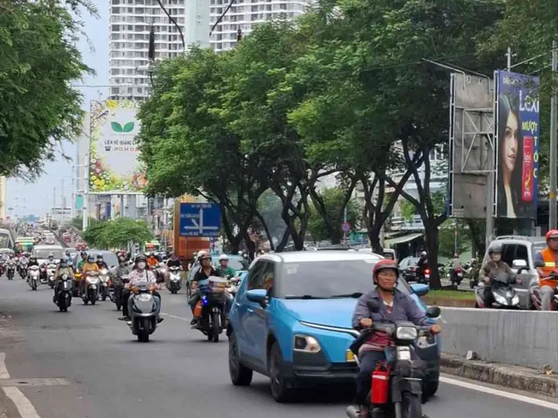 Sở hữu căn nhà mặt phố rộng 3 tầng, vị trí đắc địa tại trung tâm sầm uất... Bán nhà mặt phố tại Minh Phụng, Hồ Chí Minh 01