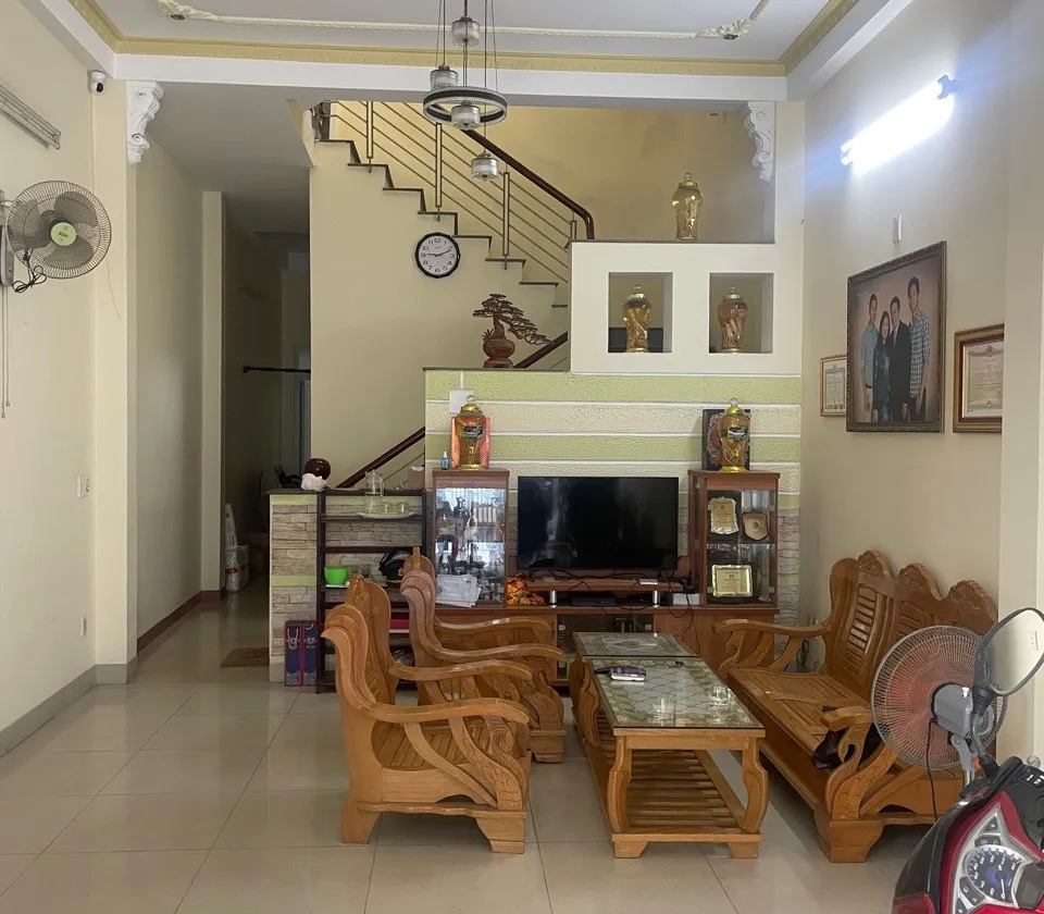 Nhà 3 tầng,diện tích 126m², gần Trường Duy Tân Đà Nẵng (Chủ lớn tuổi thiện chí bán để về quê)... Bán nhà riêng tại Thanh Khê, Đà Nẵng 01