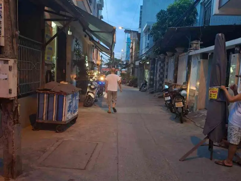 Bán nhà riêng 2 tầng hướng Đông Bắc tại phường Trần Cao Vân, diện tích 60m² giá 4,35 tỷ đồng... Bán nhà riêng tại Thanh Khê, Đà Nẵng 01