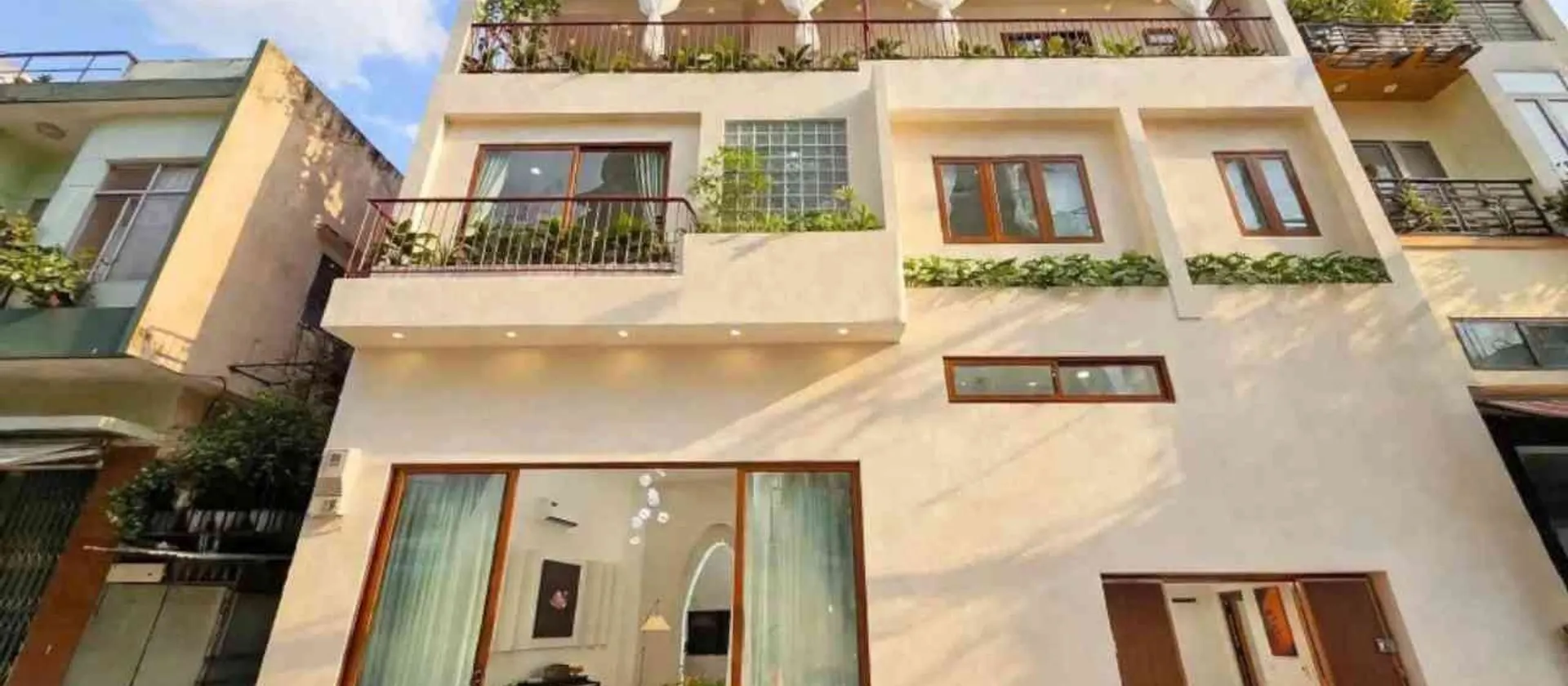 Nhà phố lô góc 4 tầng mặt tiền rộng, vị trí trung tâm Hải Châu... Bán nhà mặt phố tại Hải Châu, Đà Nẵng 01