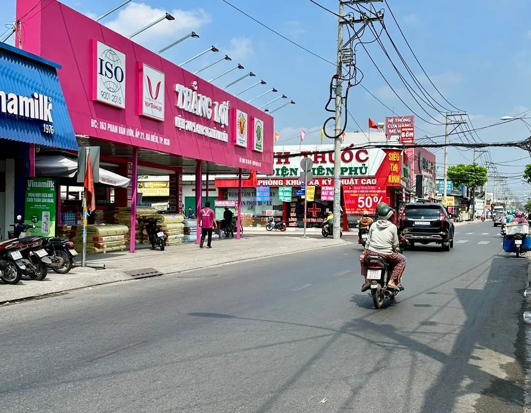 Bán nhà mặt phố Phan Văn Hớn, diện tích 130m2, vị trí đắc địa ngay chợ Đại Hải... Bán nhà mặt phố tại Bà Điểm, Hồ Chí Minh 01