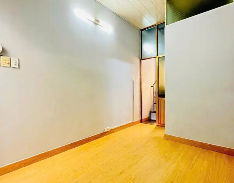 Cơ hội duy nhất sở hữu nhà 3 tầng tại Phường Tân Định, Quận 1... Bán owner_side tại Tân Định, Hồ Chí Minh 01