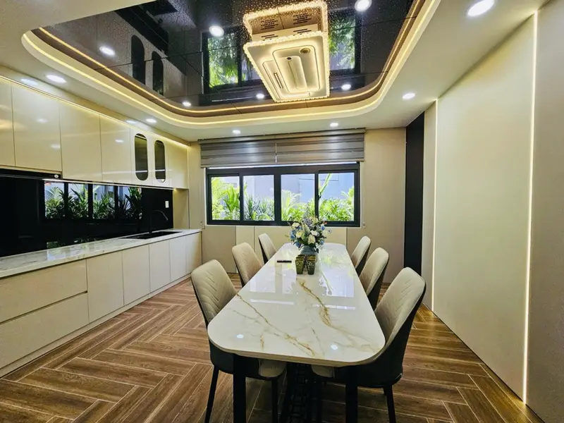 Nhà 5 tầng sang trọng, hẻm xe hơi Phạm Văn Chiêu... Bán nhà riêng tại An Hội Đông, Hồ Chí Minh 01