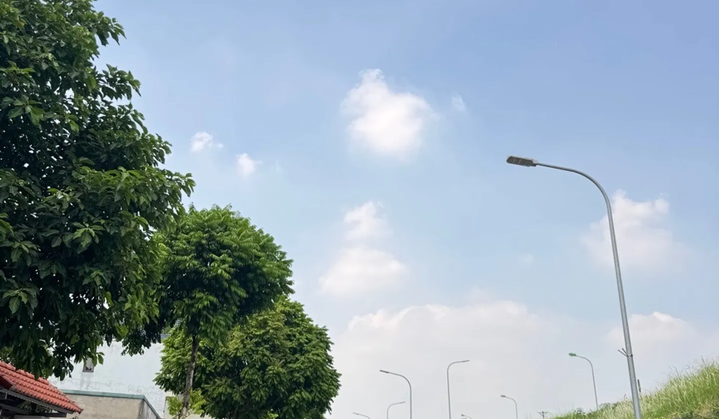 Nhà 5 tầng mặt phố vị trí đắc địa tại Giang Biên, thuận tiện kinh doanh... Bán nhà mặt phố tại Việt Hưng, Hà Nội 01