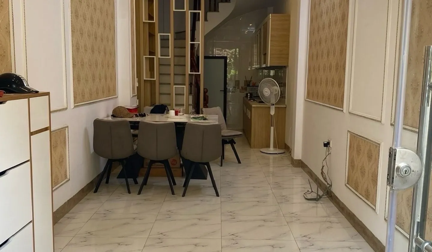 Bán nhà riêng 5 tầng tại quận Hai Bà Trưng, dt~40m², nội thất đầy đủ, giá nhỉnh 7tỷ... Bán nhà riêng tại Vĩnh Tuy, Hà Nội 01