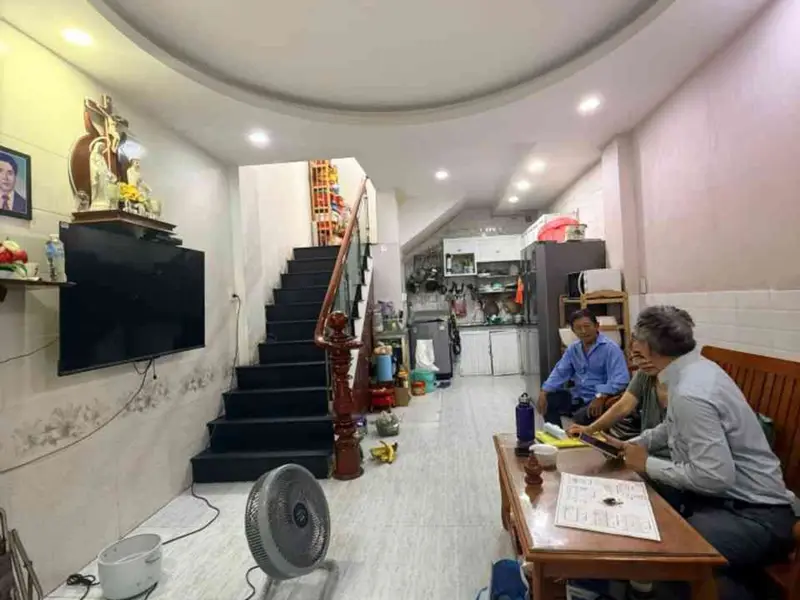 Nhà 2 tầng xinh xắn tại Nơ Trang Long - tiện nghi, gần chợ... Bán nhà riêng tại Bình Thạnh, Hồ Chí Minh 01