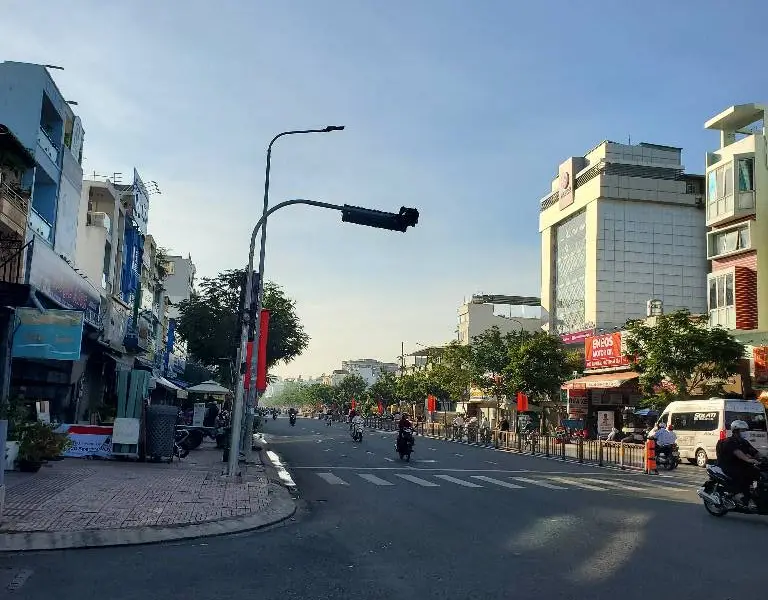 Bán nhà góc hai mặt tiền khu Bình Phú Quận 6, diện tích 140m2... Bán nhà mặt phố tại Bình Phú, Hồ Chí Minh 01