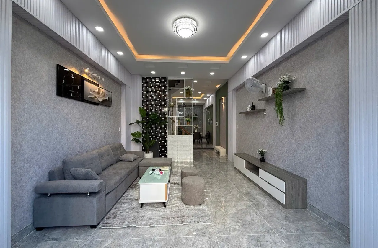Nhà hiếm 4 tầng tại phường Bình Đông, không gian rộng rãi, tiện nghi đầy đủ... Bán nhà riêng tại Bình Đông, Hồ Chí Minh 01
