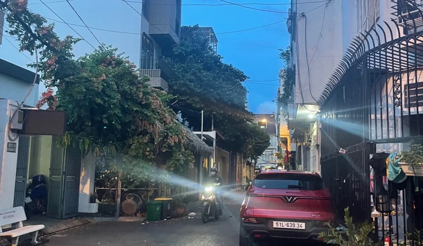 Nhà 3 tầng 33m2 CMT8 Tân Bình giá 4.4 tỷ, 2PN 2WC sang trọng... Bán nhà riêng tại Bảy Hiền, Hồ Chí Minh 01