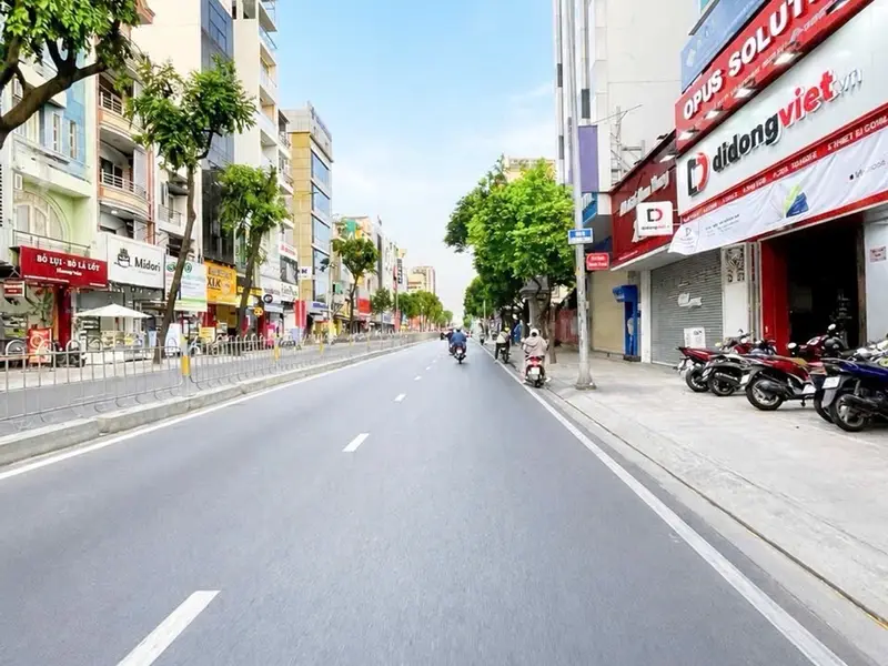 Ngay cầu Kênh Tẻ - Hẻm ô tô - 4 tầng - 70m2 - Nhỉnh 13 tỷ - Sổ vuông đẹp... Bán nhà riêng tại Vĩnh Hội, Hồ Chí Minh 01