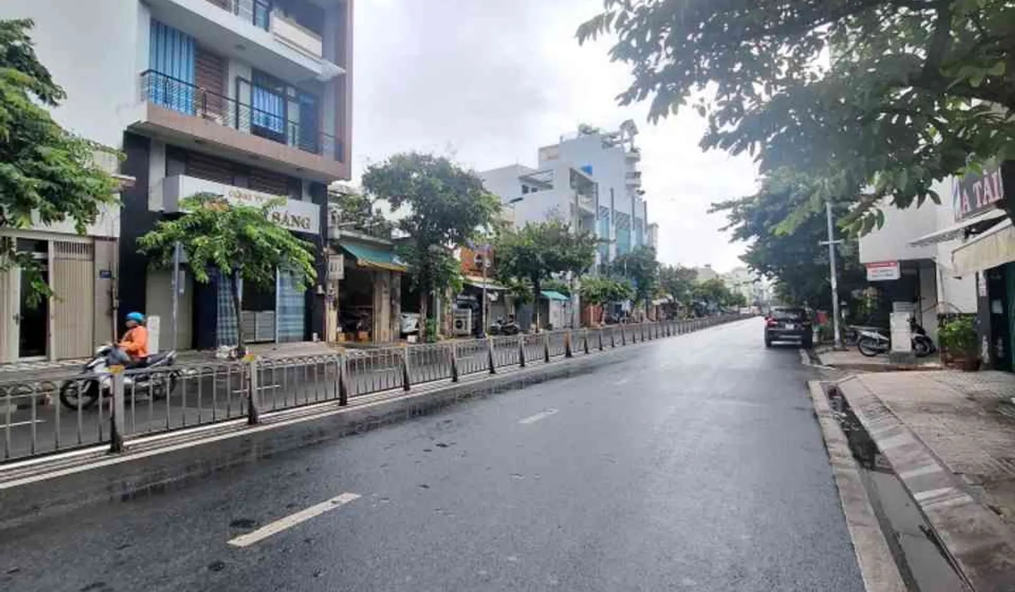 Bán nhà mặt phố quận 6, diện tích 41m2, tiện xây mới giá 10.4 tỷ... Bán nhà mặt phố tại Bình Tiên, Hồ Chí Minh 01