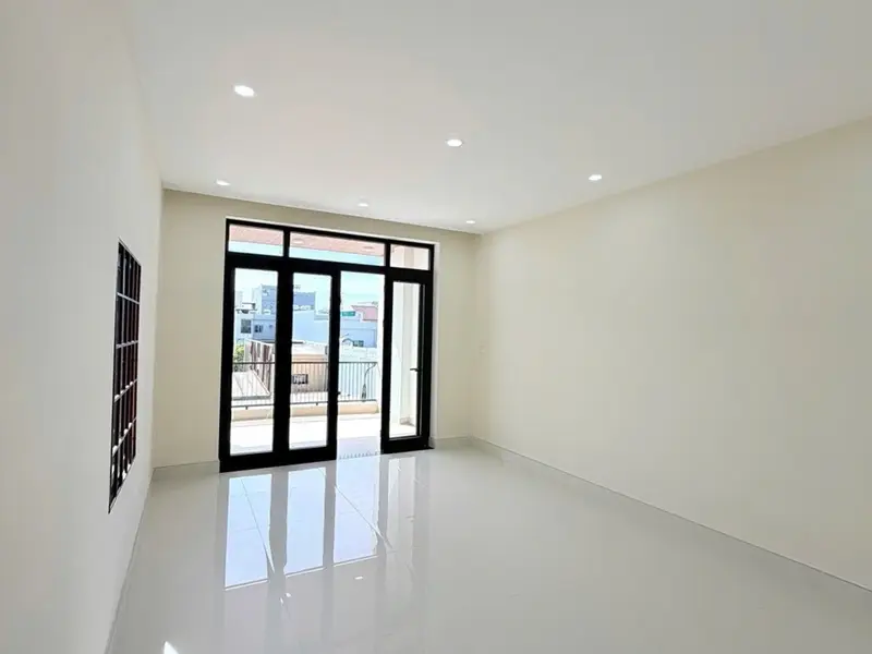 Bán nhà mặt phố 3 tầng, 72m² tại Nguyên Hồng, Thanh Khê. Giá 8 tỷ... Bán nhà mặt phố tại Thanh Khê, Đà Nẵng 01