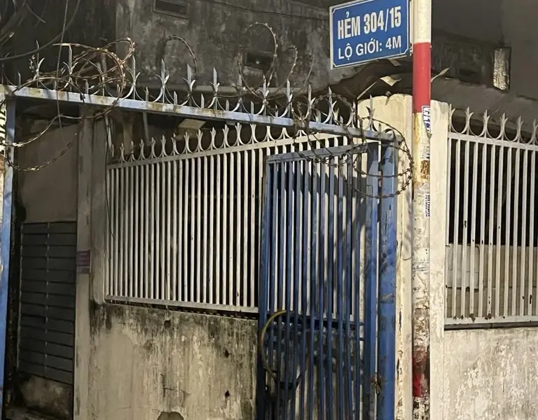 Nhà Cấp 4 đã cũ khách mua đập xây lại hẻm ba gác khu an ninh tiếp giáp Tân Bình,  hẻm cụt cuối hẻm... Bán nhà riêng tại Bình Hưng Hòa, Hồ Chí Minh 01