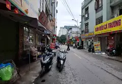 VỊ TRÍ TẠO LÊN GIÁ TRỊ - MẶT PHỐ LÔ GÓC 2 MẶT TIỀN - MẶT TIỀN TO NGANG SÂN BÓNG ĐÁ (CẦN BÁN)... Bán nhà mặt phố tại Cầu Giấy, Hà Nội 02