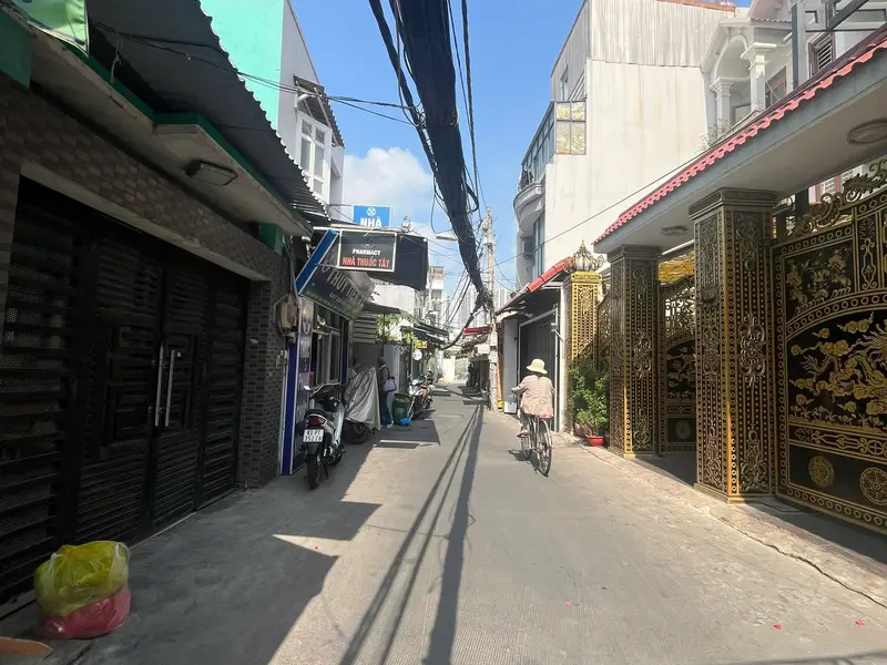 Nhà mặt tiền rộng giữa trung tâm Quận 7, cơ hội đầu tư hấp dẫn... Bán nhà riêng tại Tân Thuận, Hồ Chí Minh 01