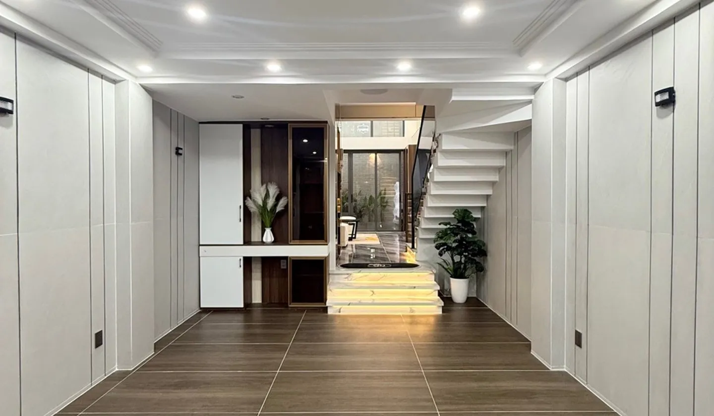 Bán nhà 6 tầng hiện đại tại khu vực Phạm Văn Bạch, diện tích 55 m2... Bán nhà riêng tại Tân Sơn, Hồ Chí Minh 01