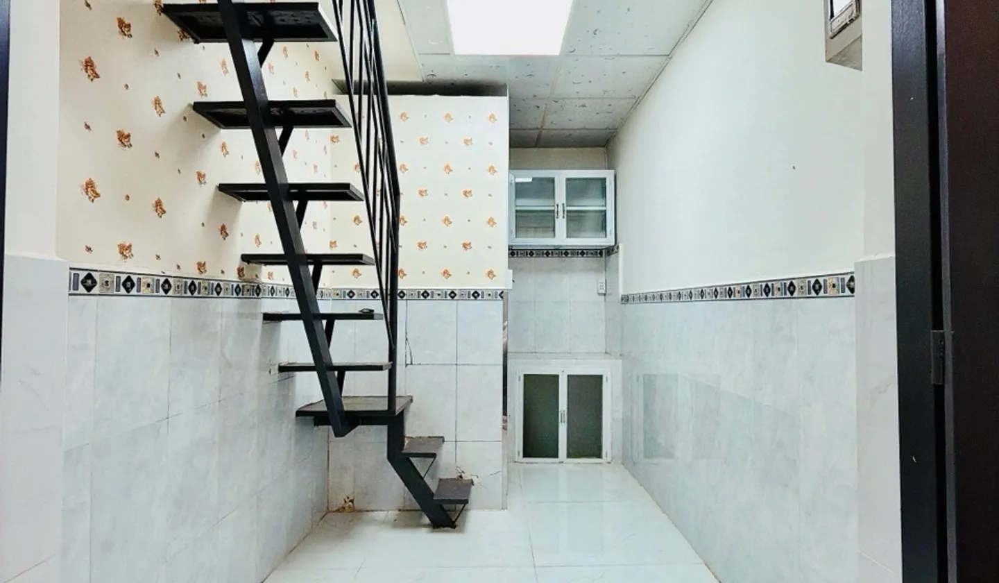 NGUYỄN TẤT THÀNH Q4 - 2 TẦNG - NHÀ MỚI 100% - 8.2M2 (SD 16.4M2) - CHỈ 1.45 TỶ... Bán nhà riêng tại Xóm Chiếu, Hồ Chí Minh 01